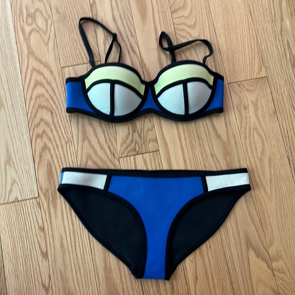 Triangl bathing suit